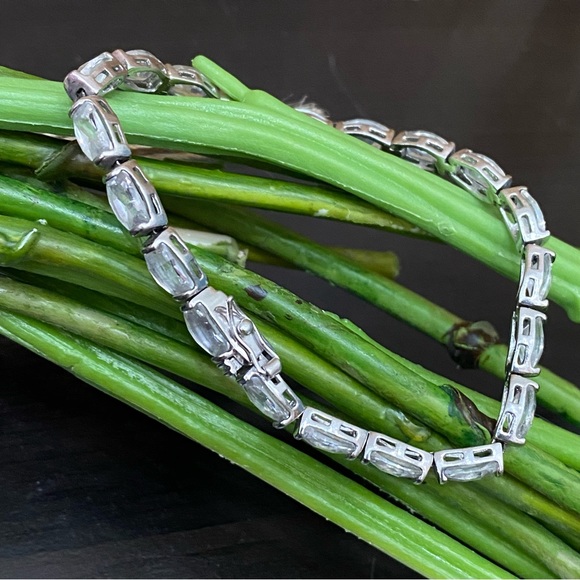 Vintage FAS 925 Stamped Sterling Silver CZ Cubic Zirconia Tennis Bracelet - Picture 2 of 16